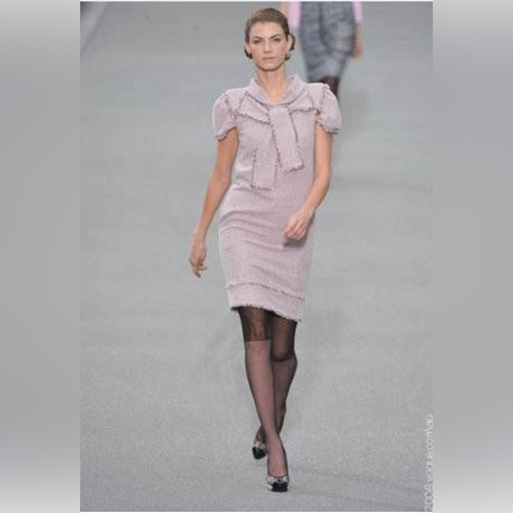❌SOLD ON V.C❌ $5000 Chanel Pink Lurex LESAGE TWEED Cocktail Knee Length Dress 42
